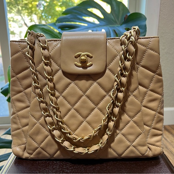 CHANEL Lambskin Small Quilted CC Tote Beige - Picture 1 of 15
